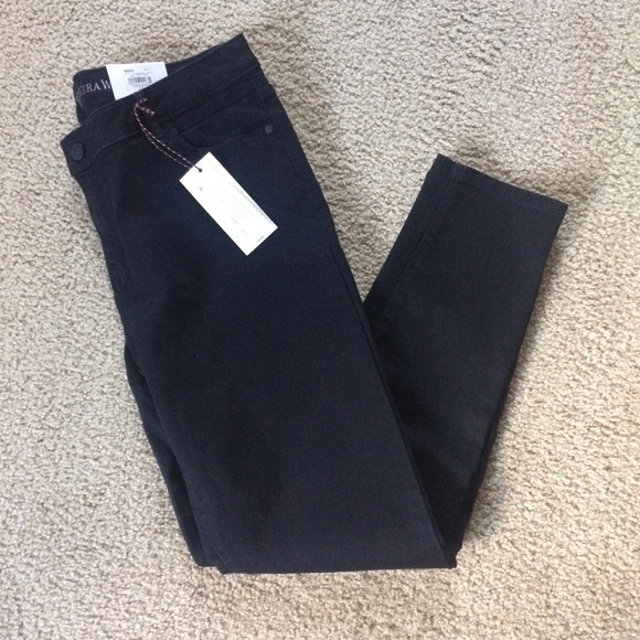 Simply Vera Vera Wang Denim - NWT Vera Wang Black skinny jeans - Size 14